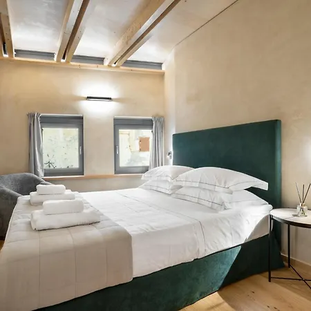 Poem Apartment
